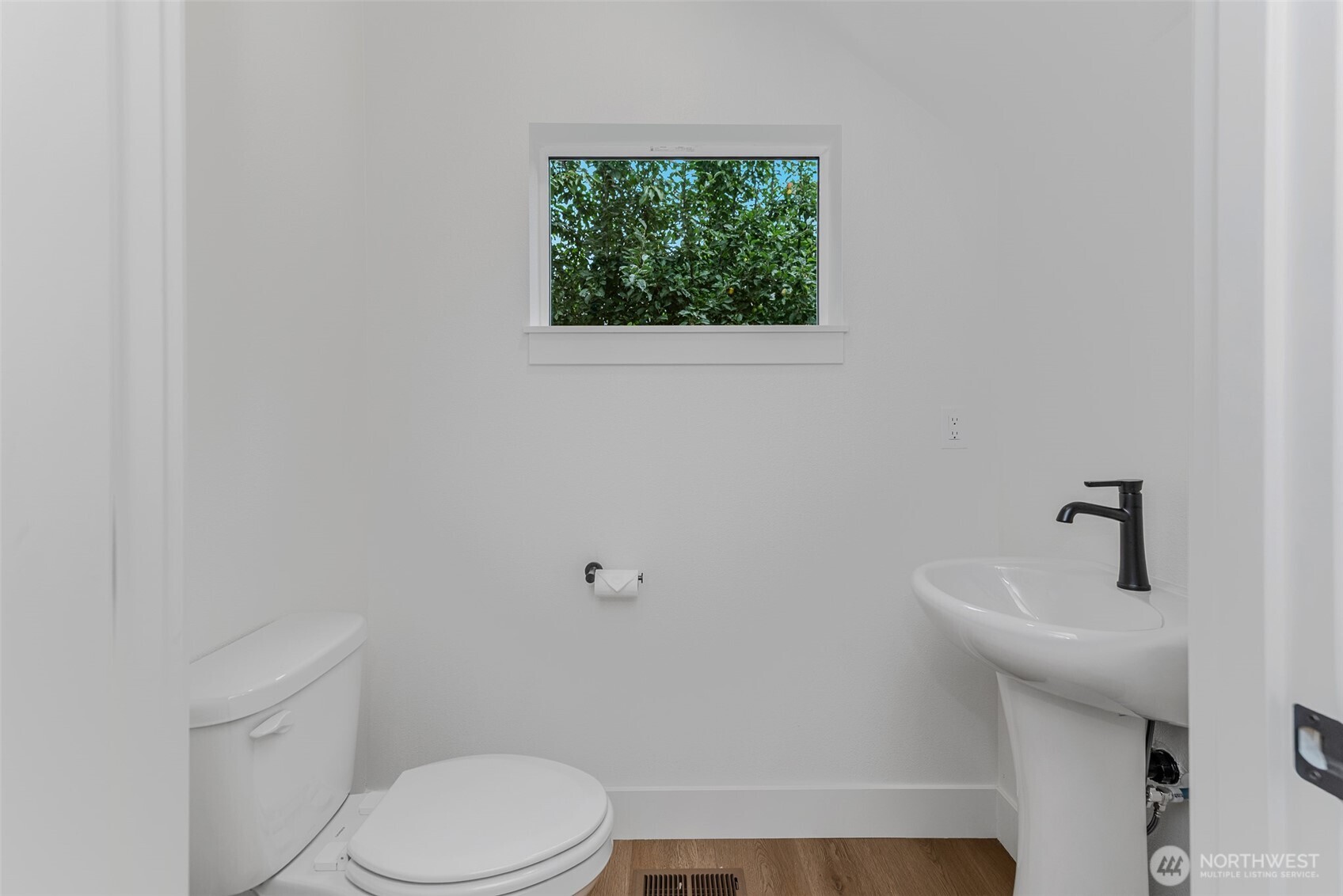 1209 S 6th Avenue , Kelso, WA 98626