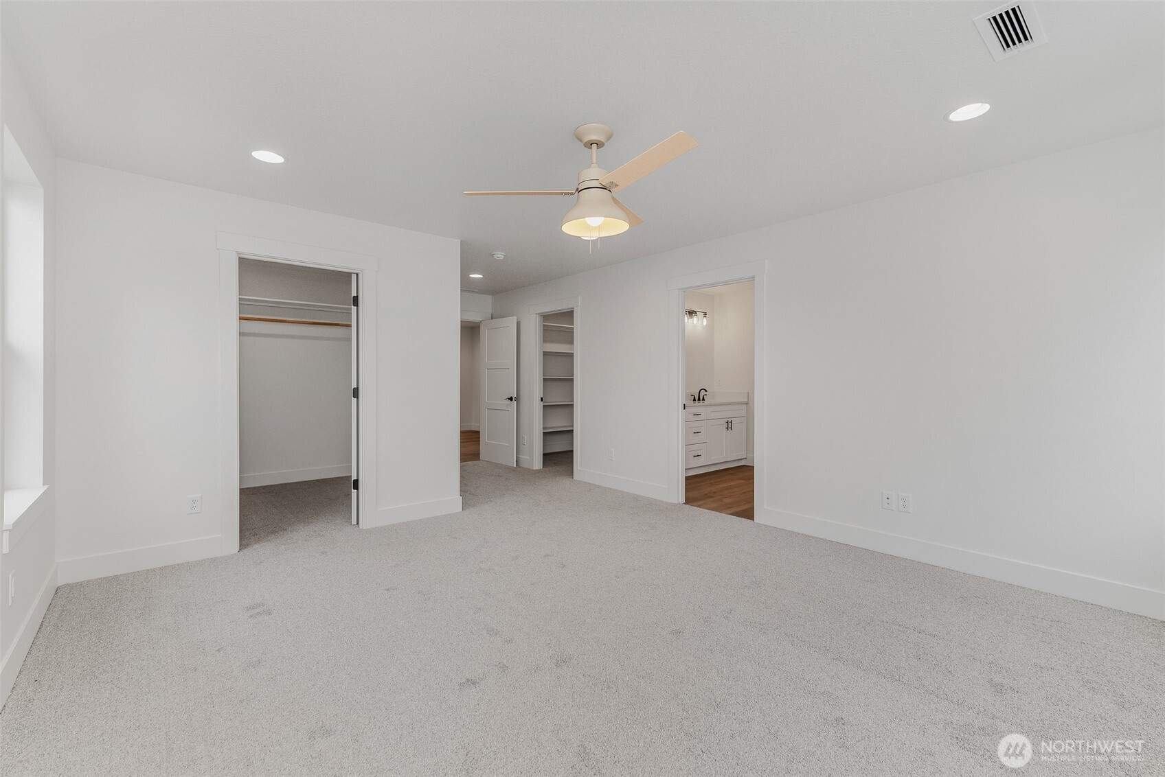 1209 S 6th Avenue , Kelso, WA 98626