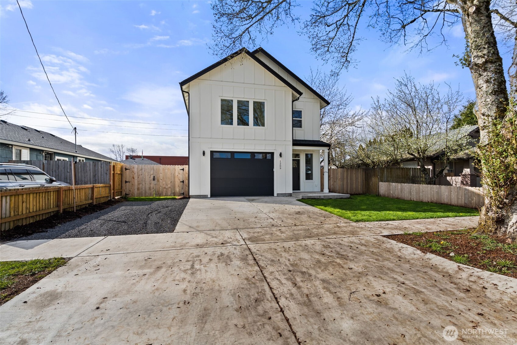 1209 S 6th Avenue , Kelso, WA 98626