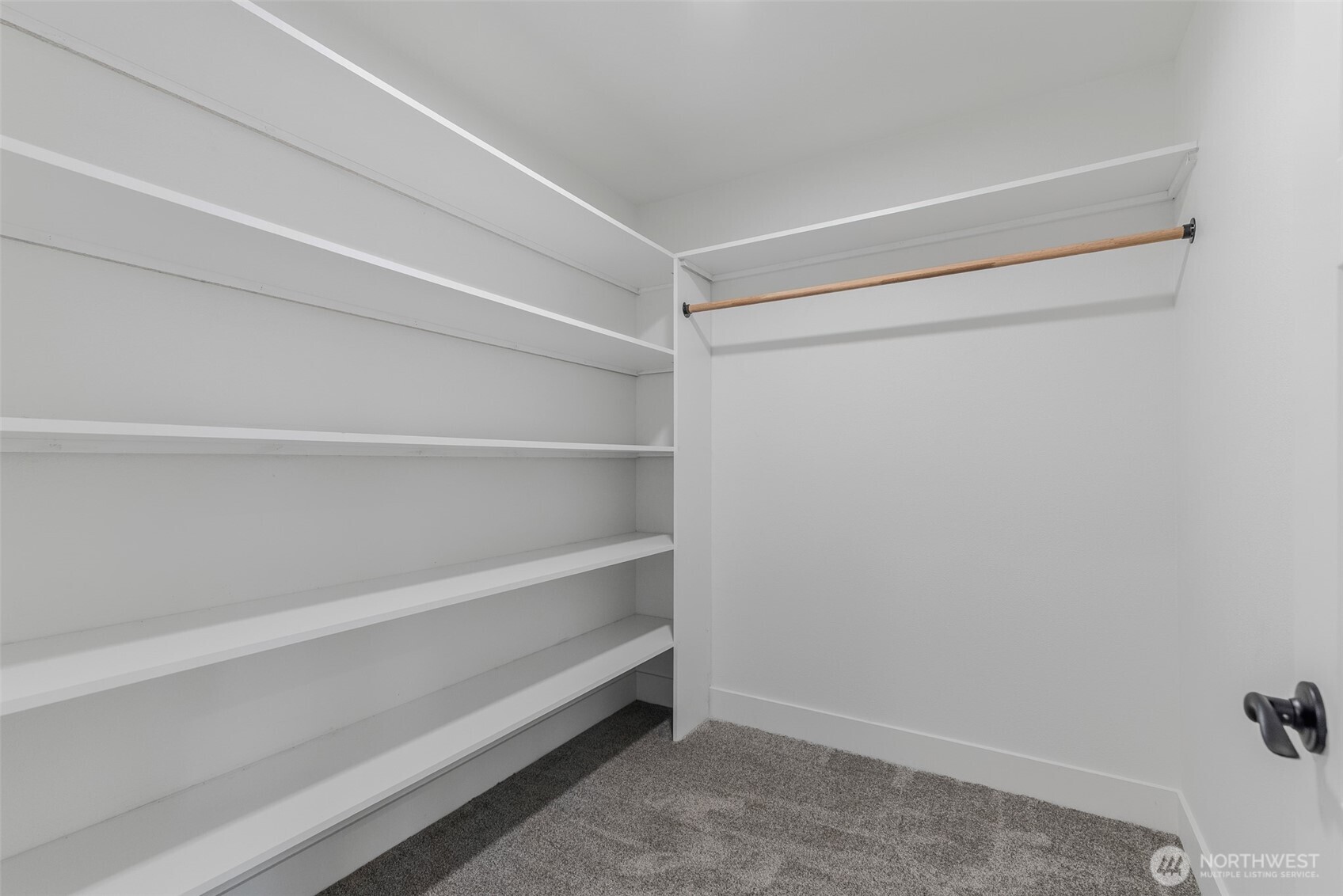 1209 S 6th Avenue , Kelso, WA 98626