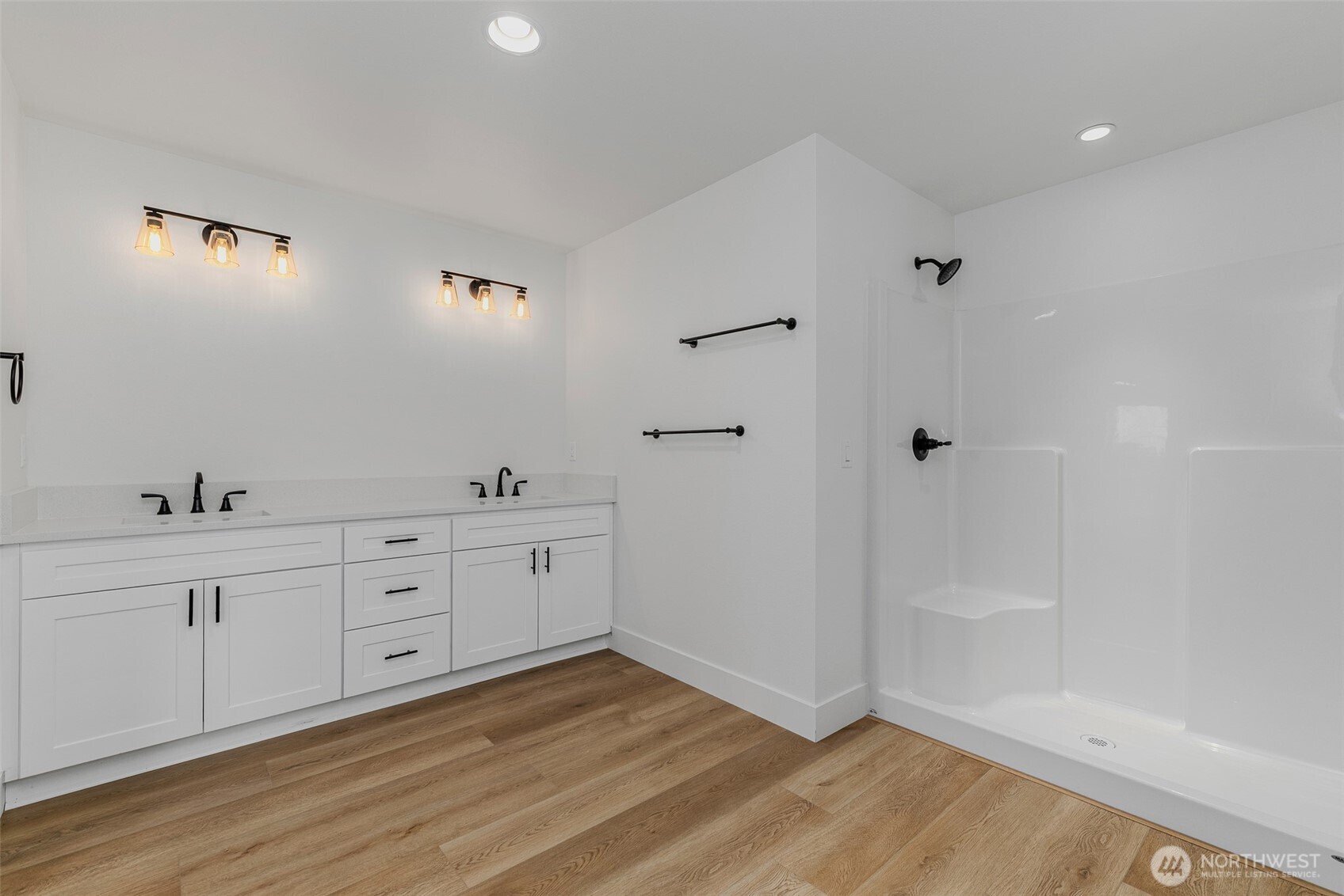 1209 S 6th Avenue , Kelso, WA 98626