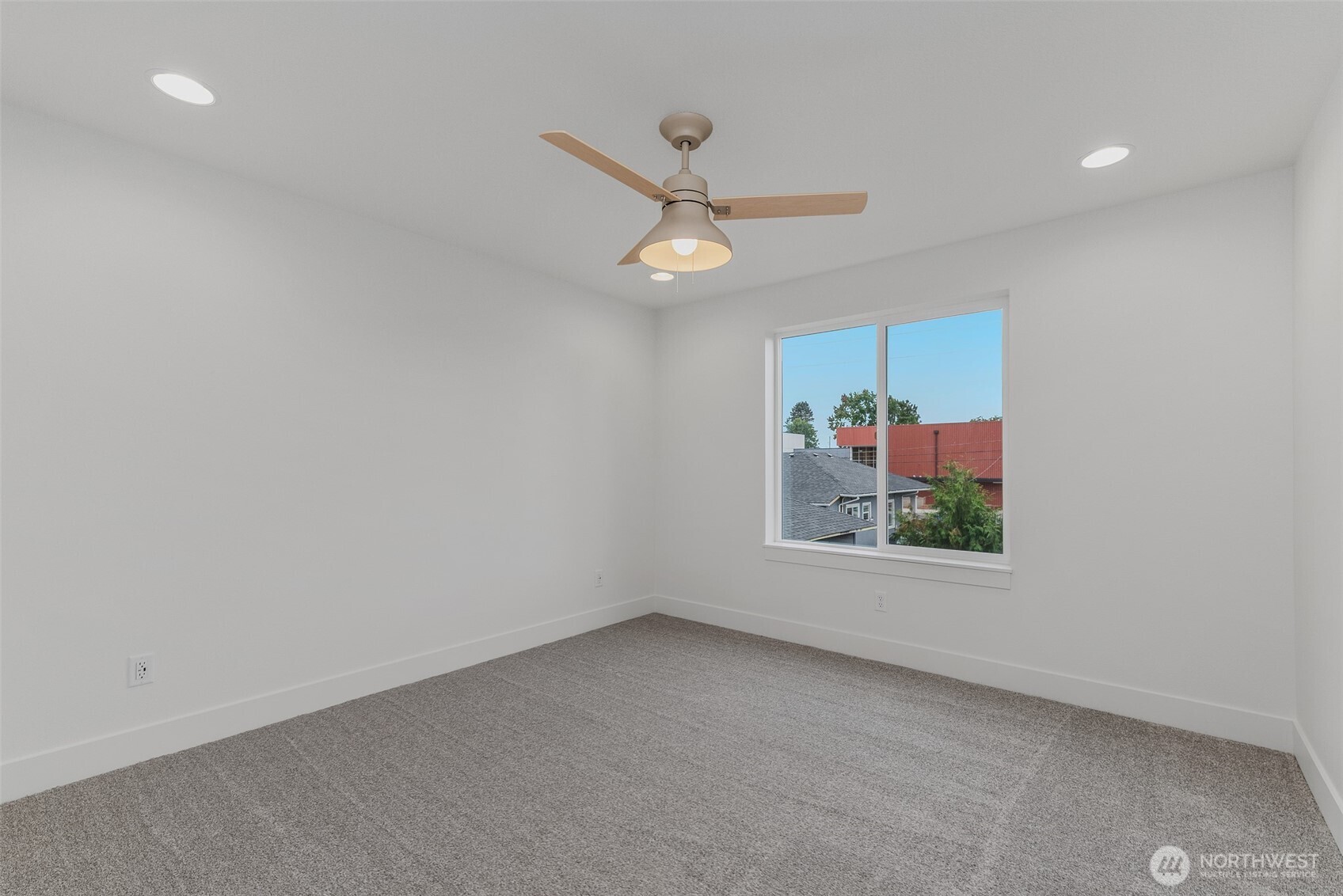 1209 S 6th Avenue , Kelso, WA 98626