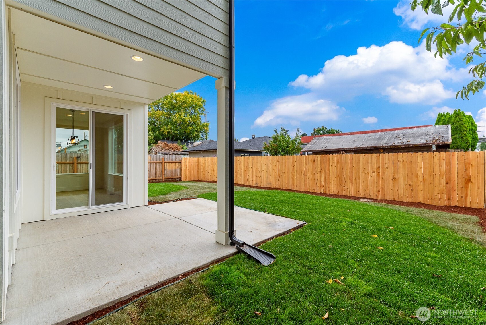 1209 S 6th Avenue , Kelso, WA 98626