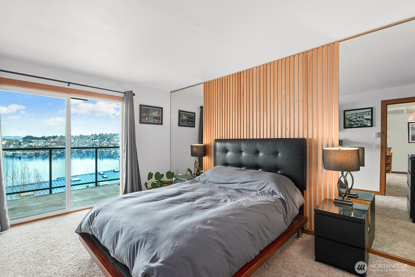 2401 8th Avenue N #202, Seattle, WA 98109