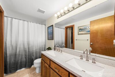 2401 8th Avenue N #202, Seattle, WA 98109 - Photo 14