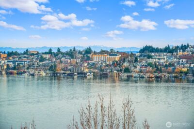 2401 8th Avenue N #202, Seattle, WA 98109 - Photo 2