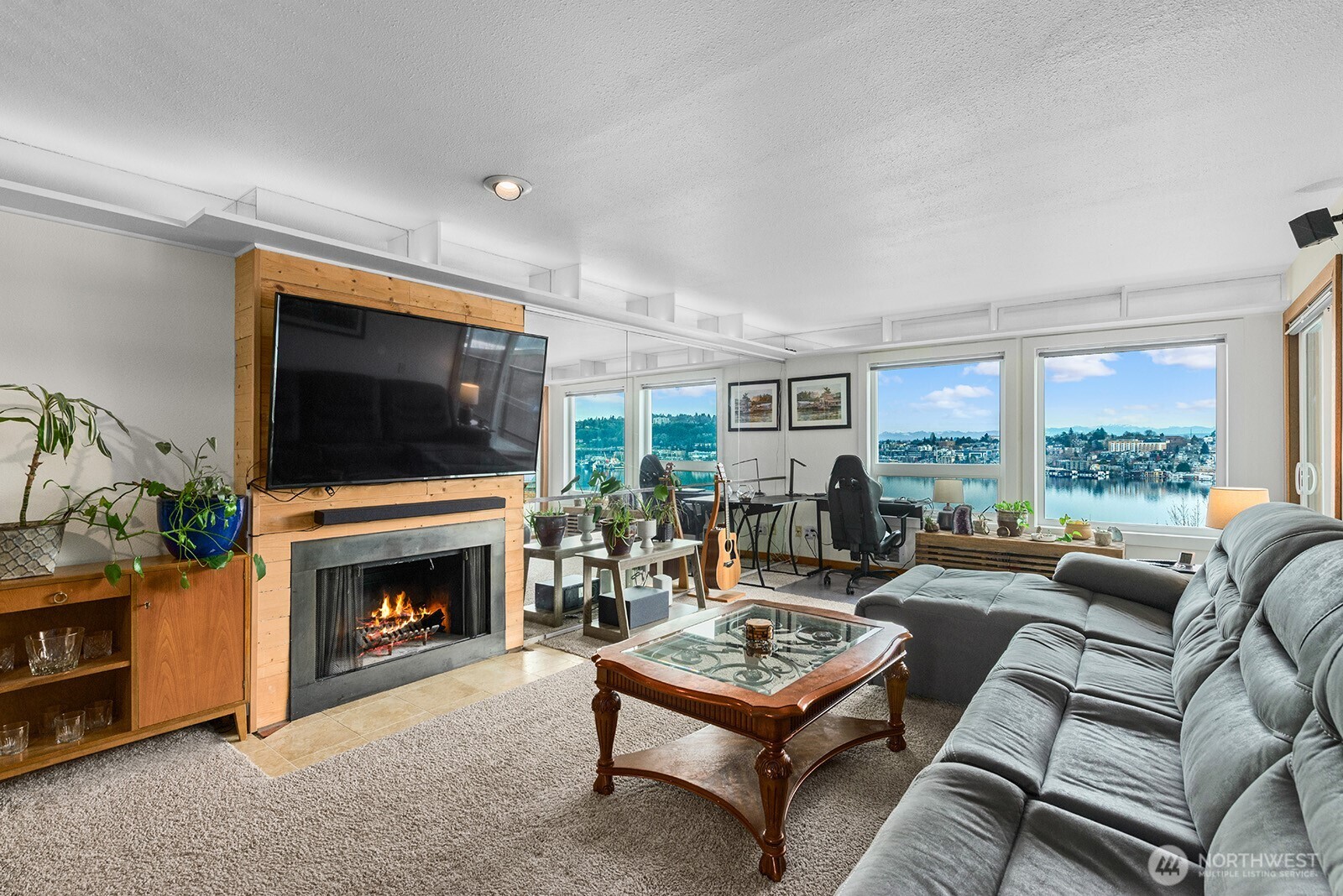 2401 8th Avenue N #202, Seattle, WA 98109