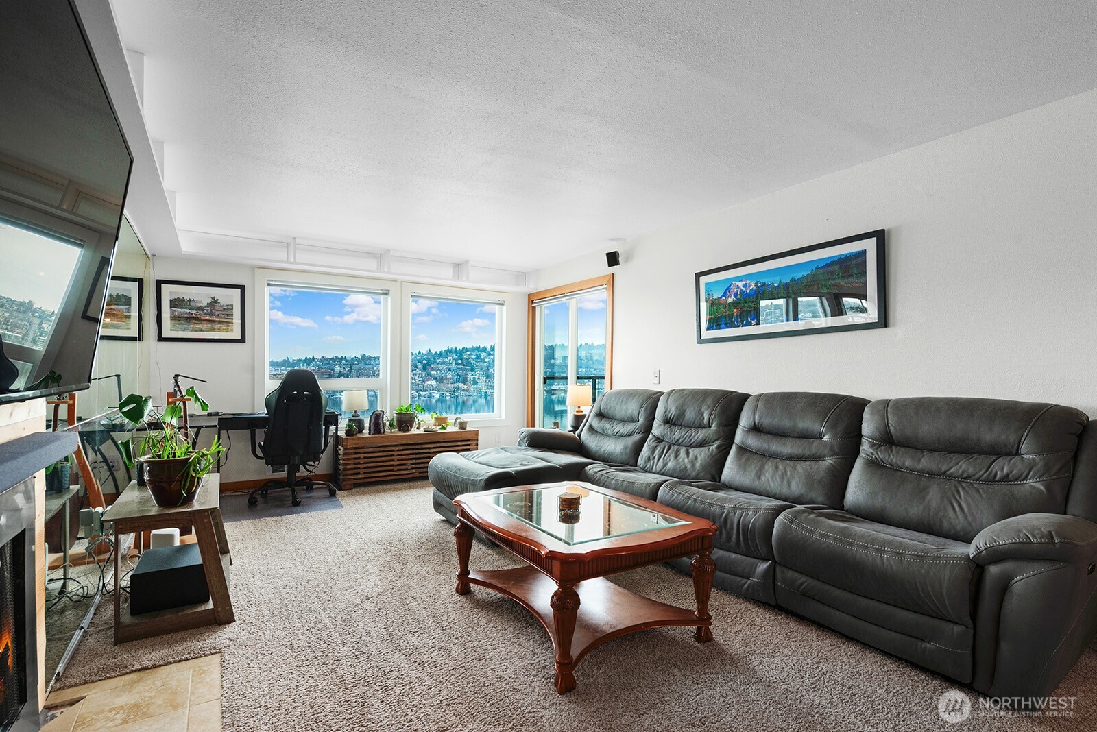 2401 8th Avenue N #202, Seattle, WA 98109