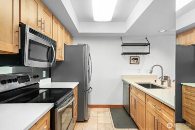 2401 8th Avenue N #202, Seattle, WA 98109 - Photo 10