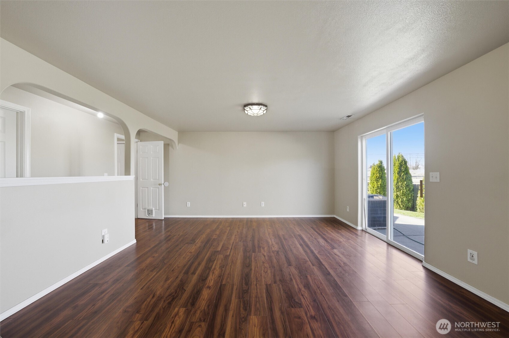 1705 SE Market Street , College Place, WA 99324