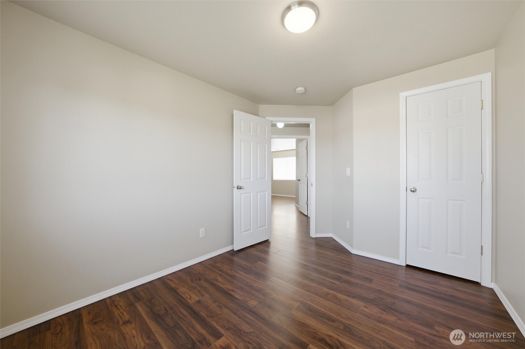 1705 SE Market Street , College Place, WA 99324