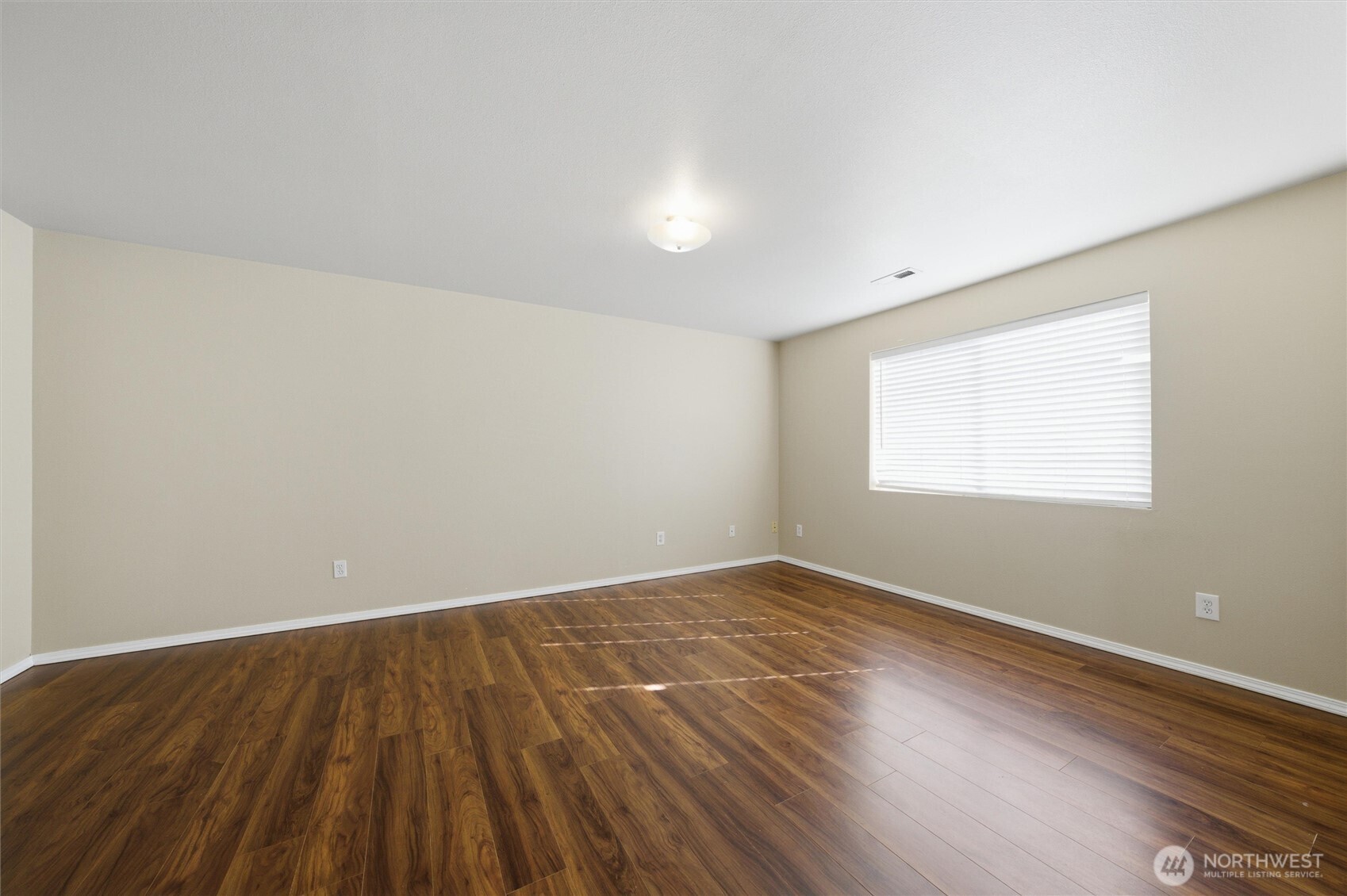 1705 SE Market Street , College Place, WA 99324