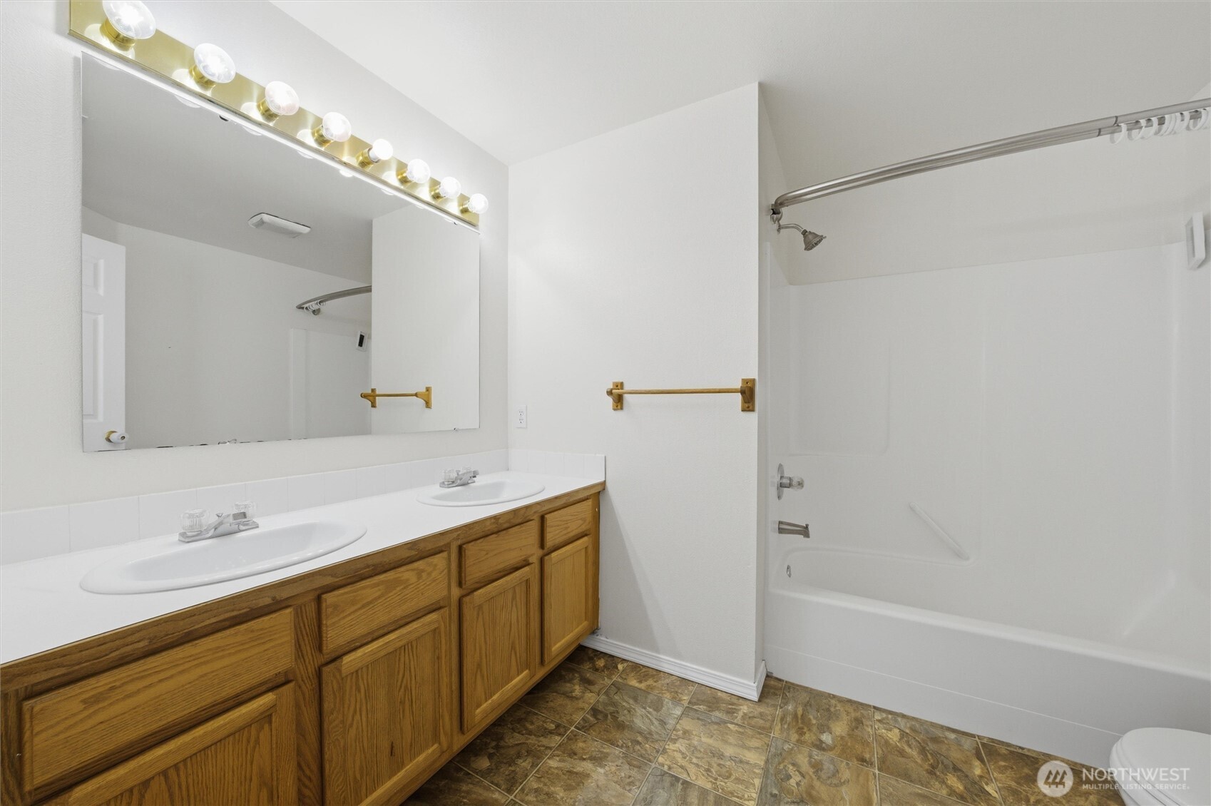 1705 SE Market Street , College Place, WA 99324