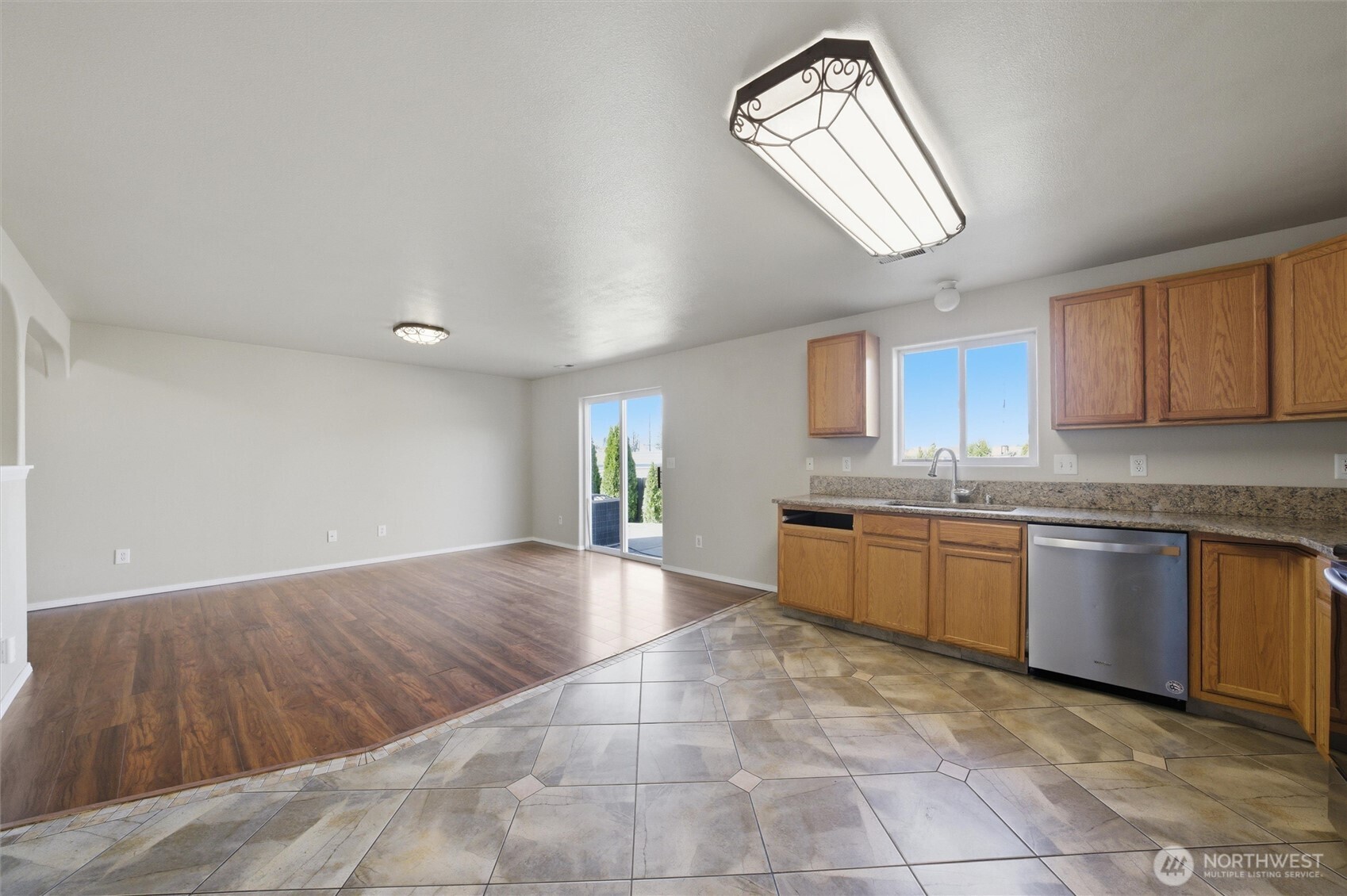 1705 SE Market Street , College Place, WA 99324