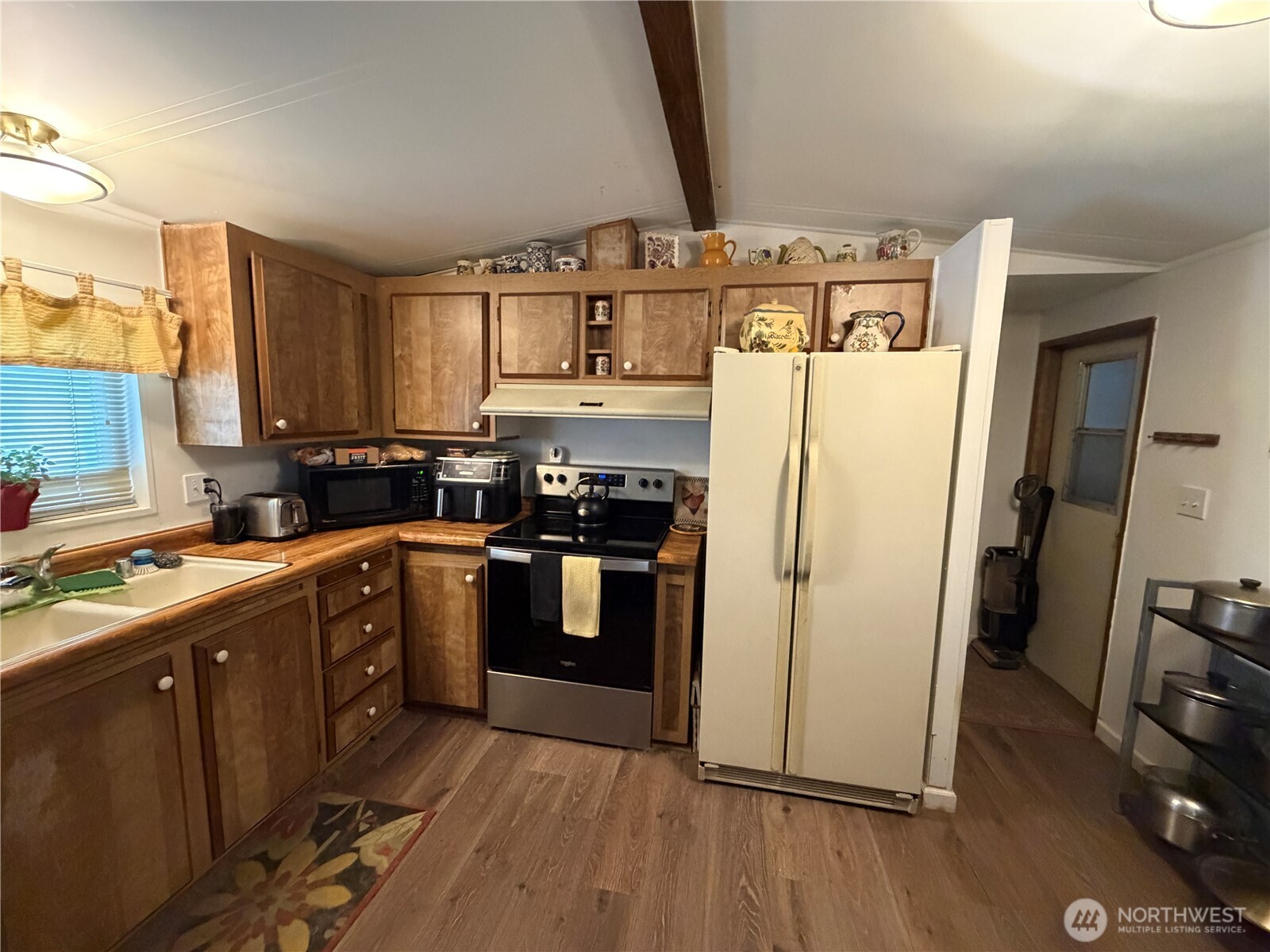 380 E Pole Road #13, Lynden, WA 98264