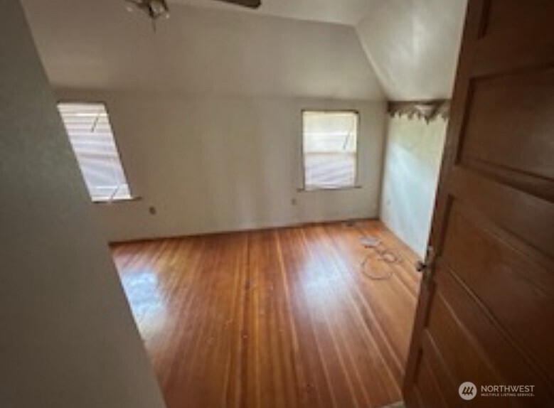 193 Golden Road , Oroville, WA 98844