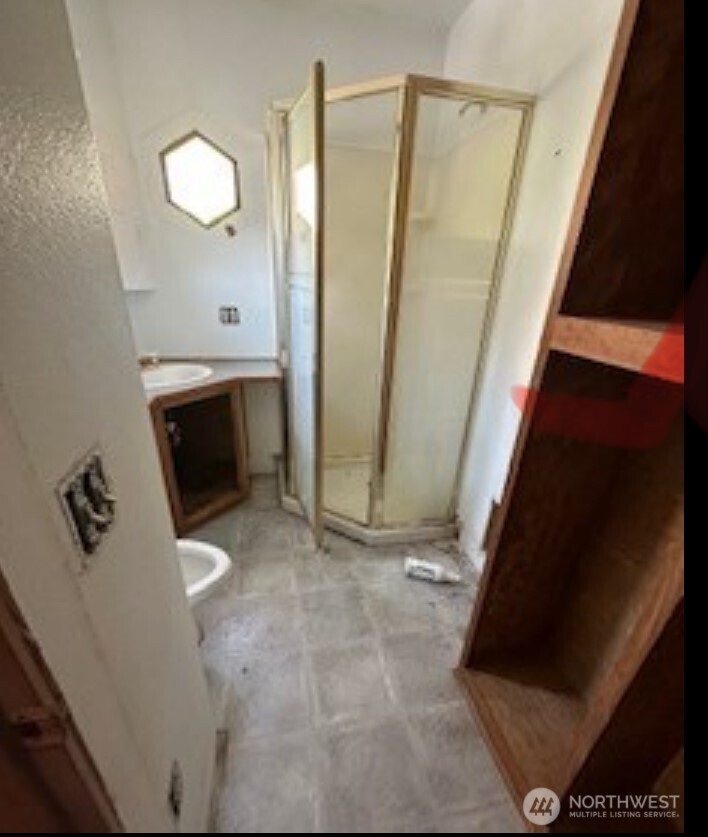 193 Golden Road , Oroville, WA 98844