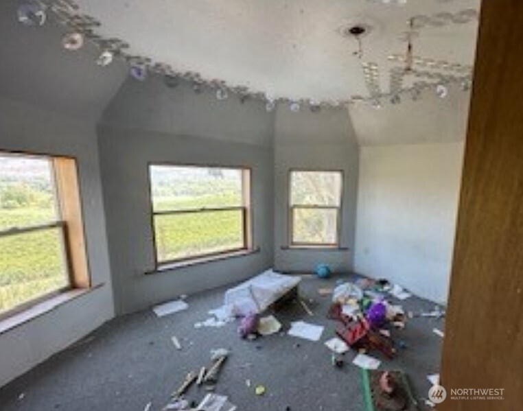 193 Golden Road , Oroville, WA 98844