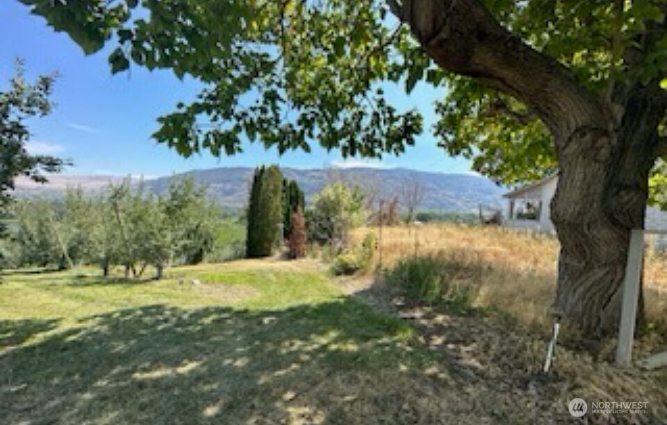 193 Golden Road , Oroville, WA 98844