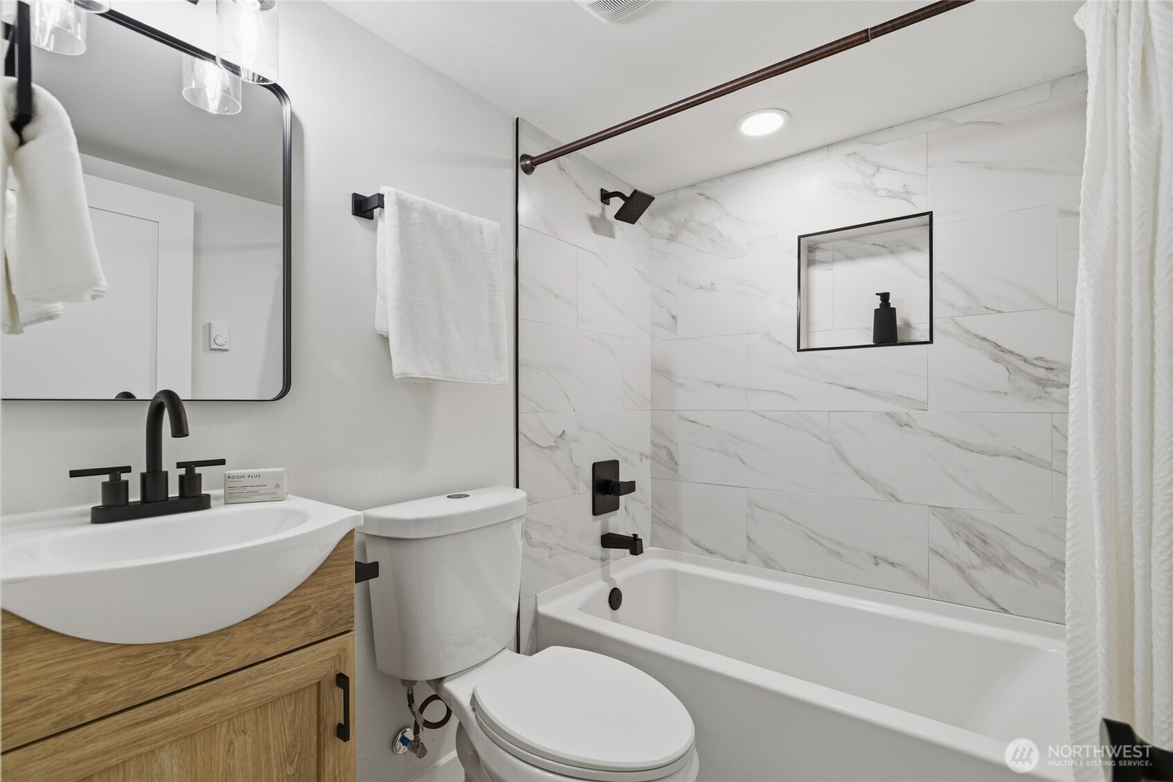 3448 14th Avenue W, Seattle, WA 98119