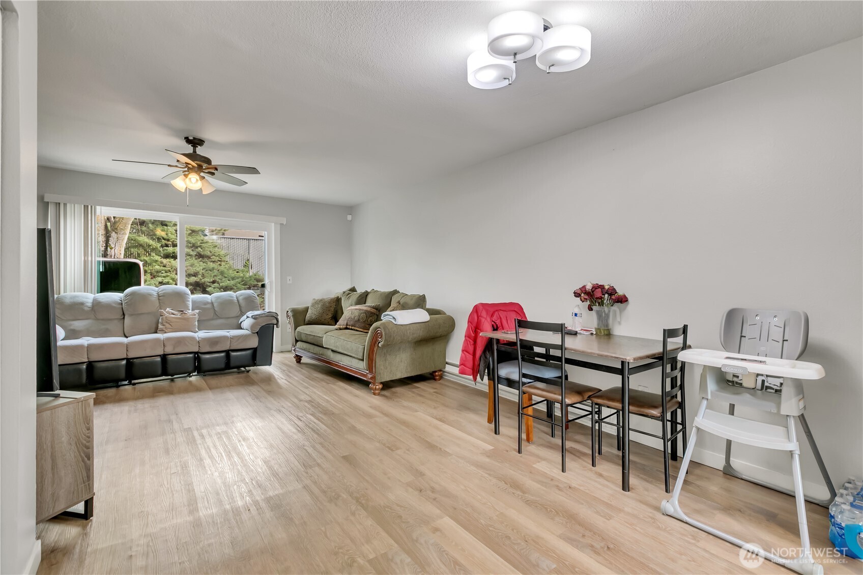 25406 106th Avenue SE #E3, Kent, WA 98030