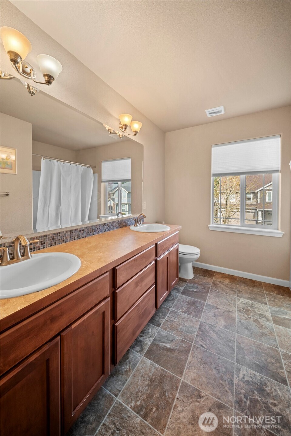 2211 Lakewood Drive SE, Olympia, WA 98501