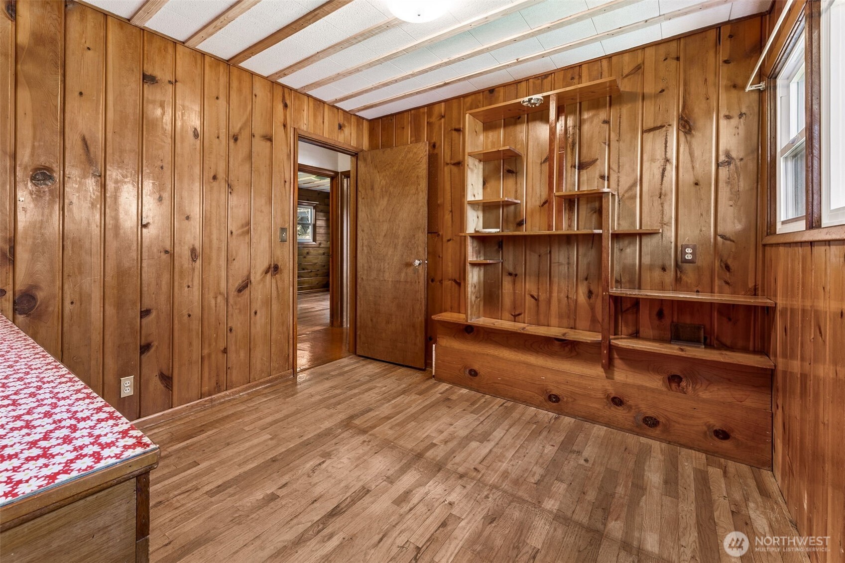 19635 4th Avenue S, Des Moines, WA 98148