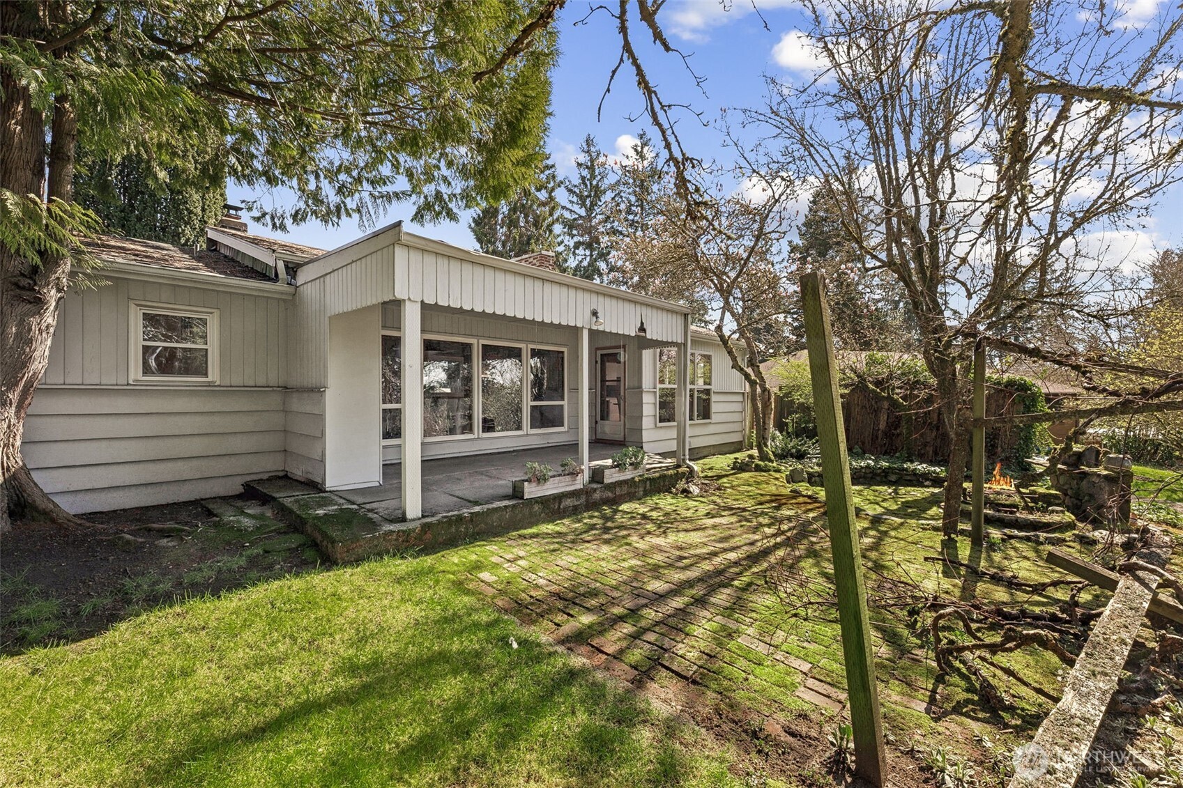 19635 4th Avenue S, Des Moines, WA 98148