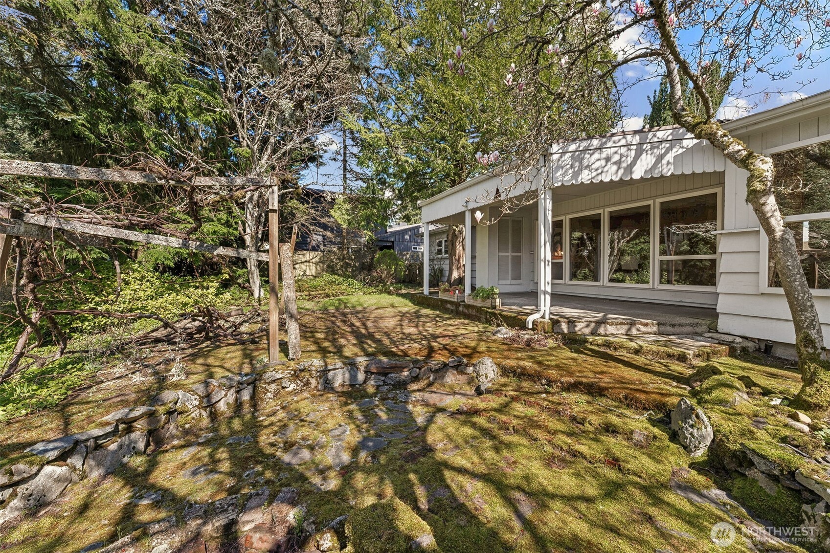 19635 4th Avenue S, Des Moines, WA 98148