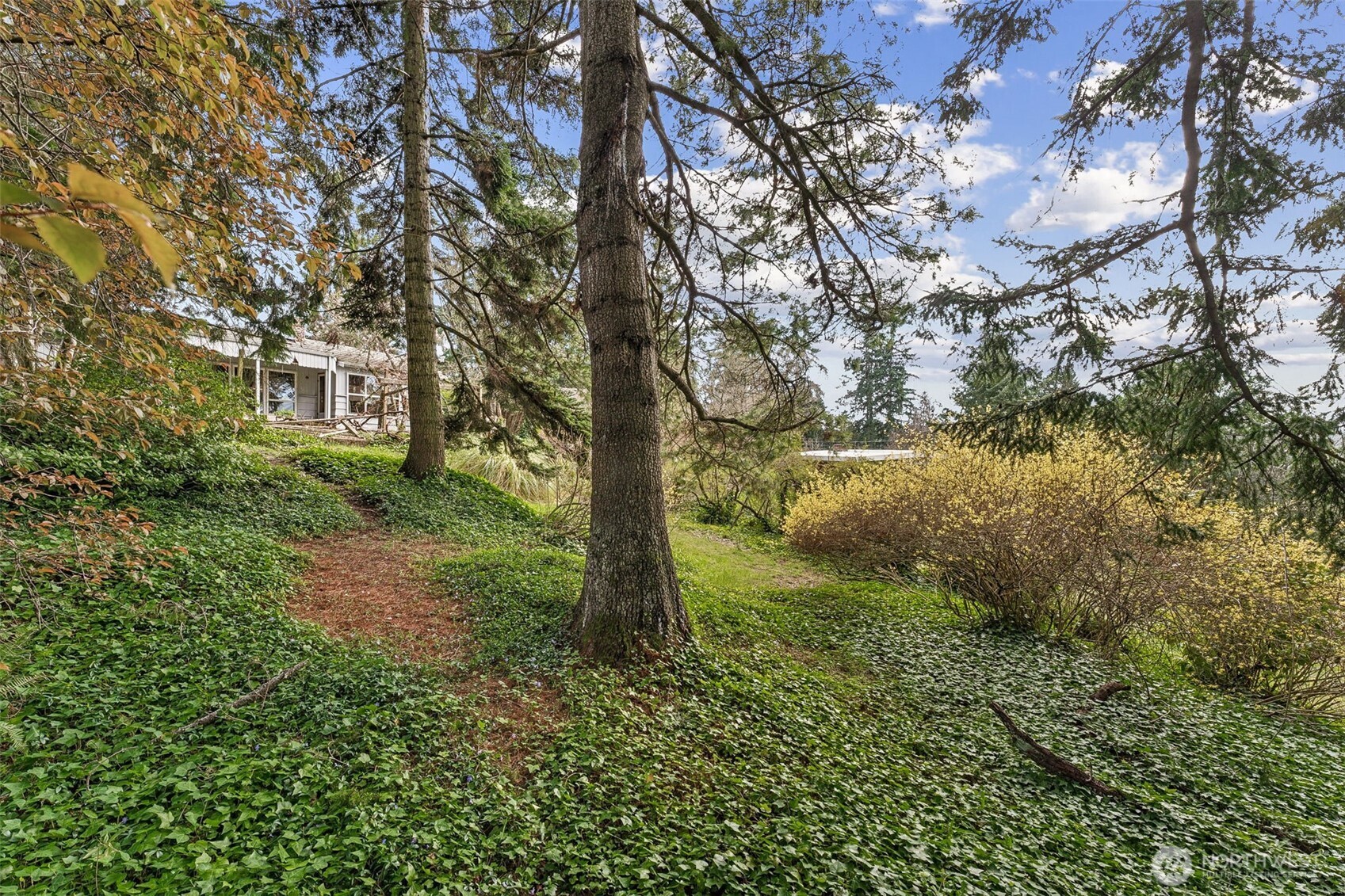 19635 4th Avenue S, Des Moines, WA 98148