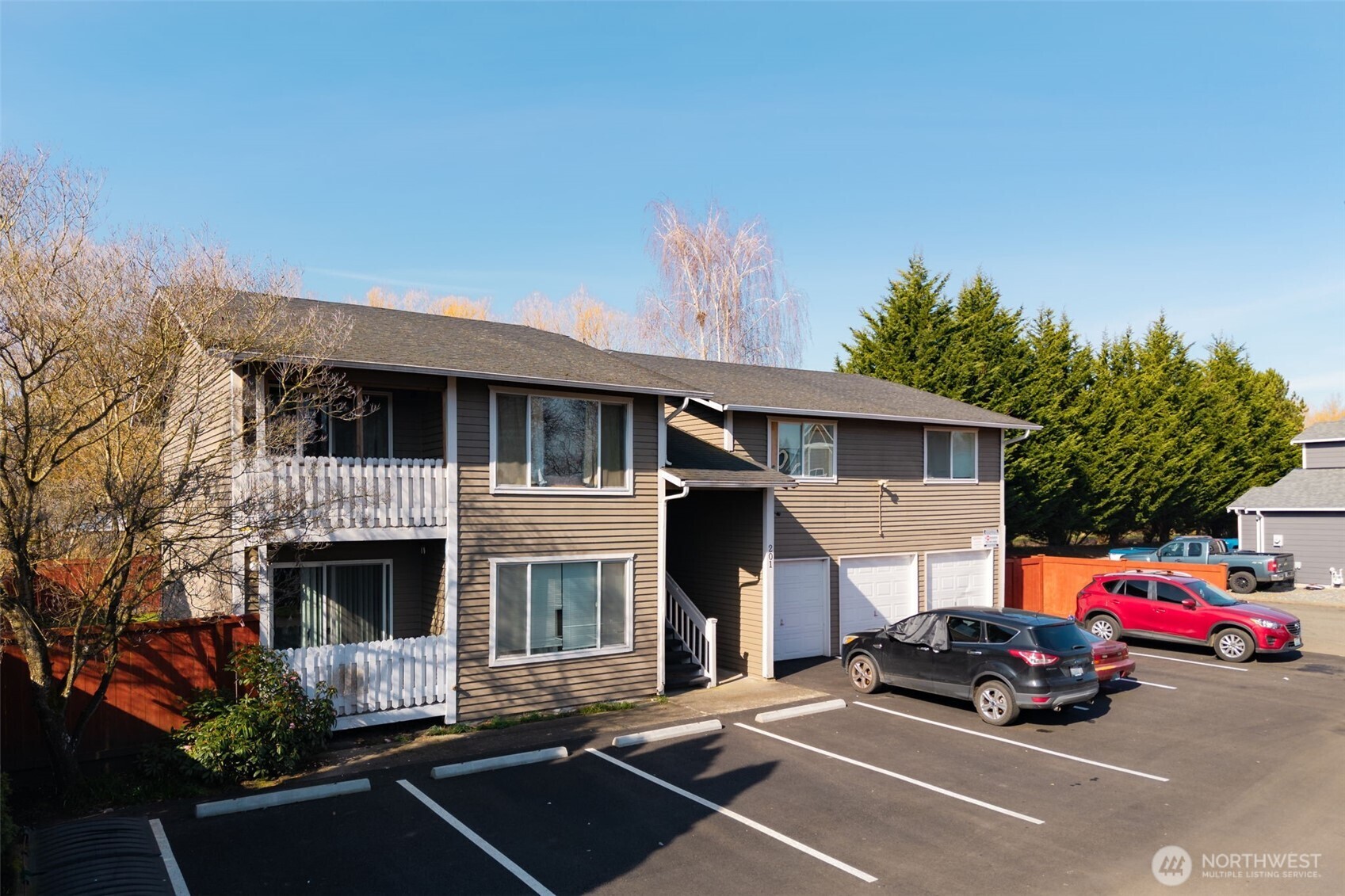 201 2nd Place SE, Pacific, WA 98047