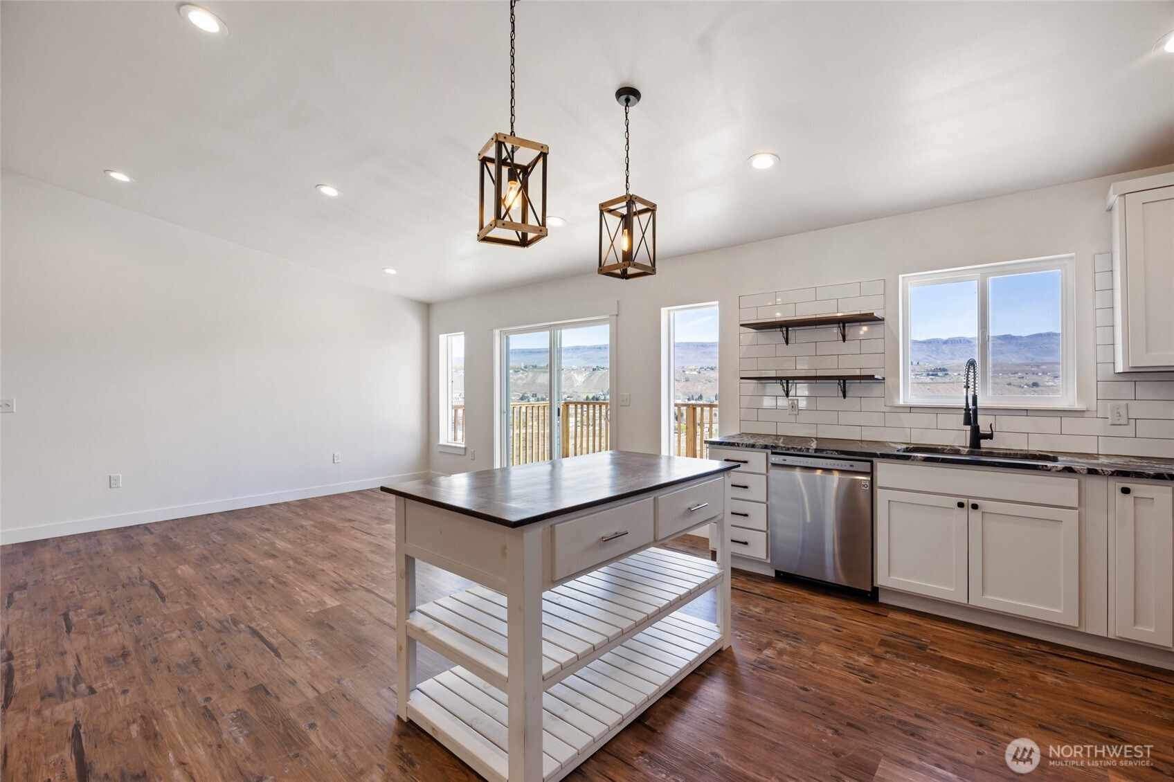 3063 Conarty Road , Malaga, WA 98828