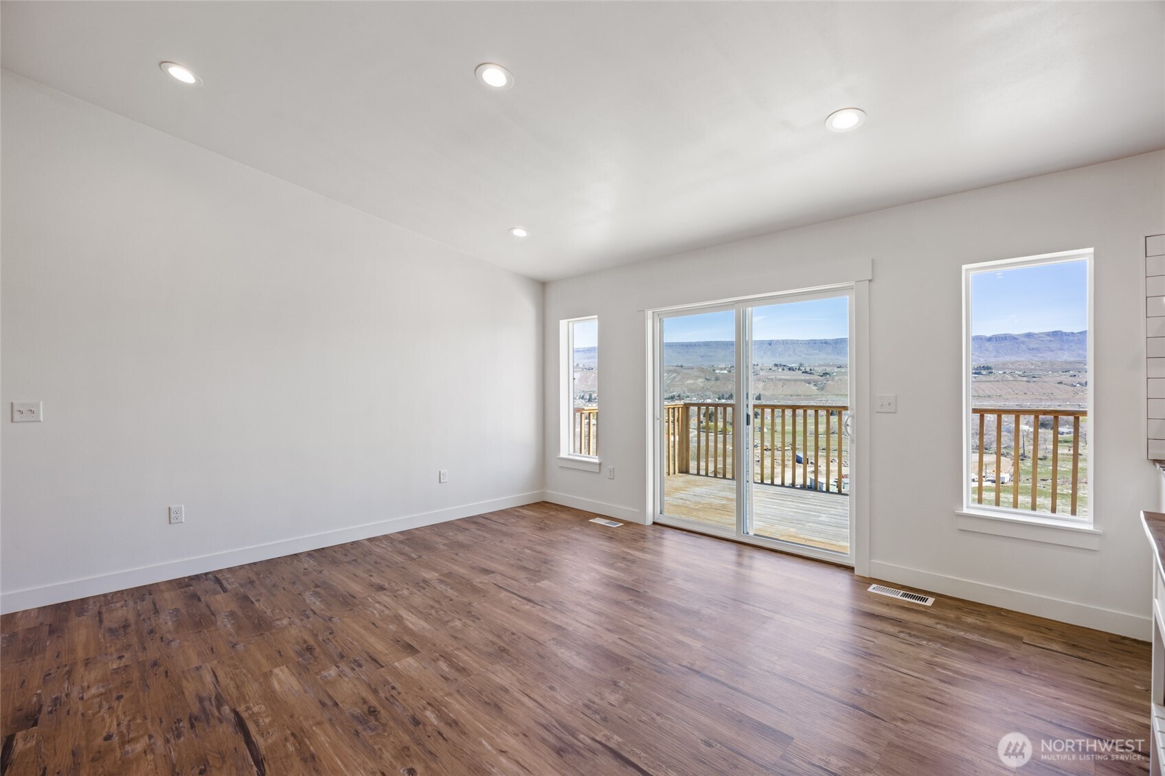 3063 Conarty Road , Malaga, WA 98828
