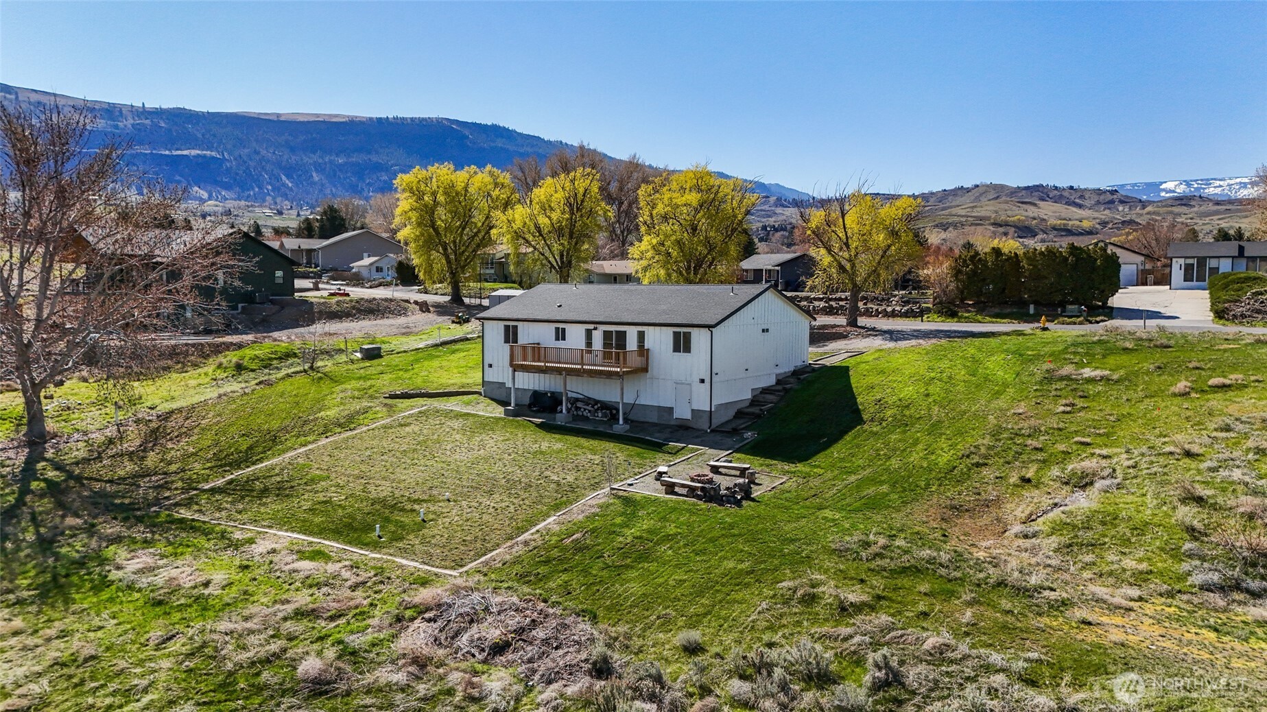 3063 Conarty Road , Malaga, WA 98828