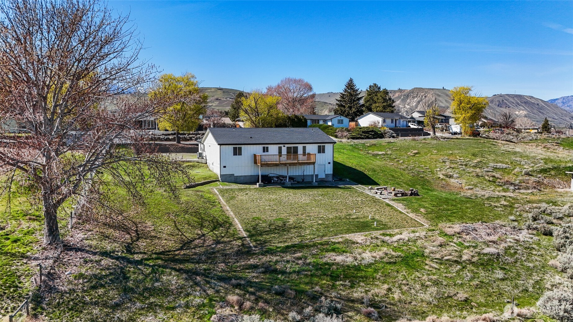 3063 Conarty Road , Malaga, WA 98828