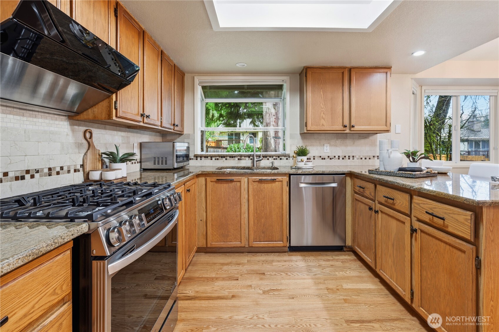 4317 209th Ave NE, Sammamish, WA 98074