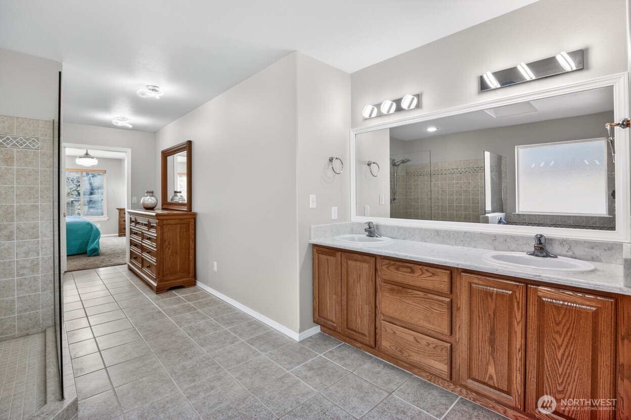 650 Skamokawa Court SE, Ocean Shores, WA 98569