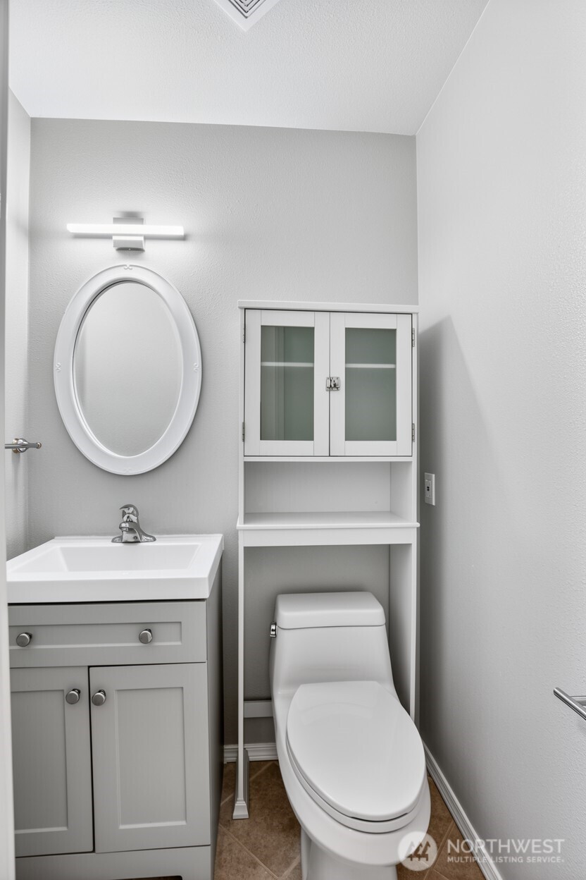 650 Skamokawa Court SE, Ocean Shores, WA 98569