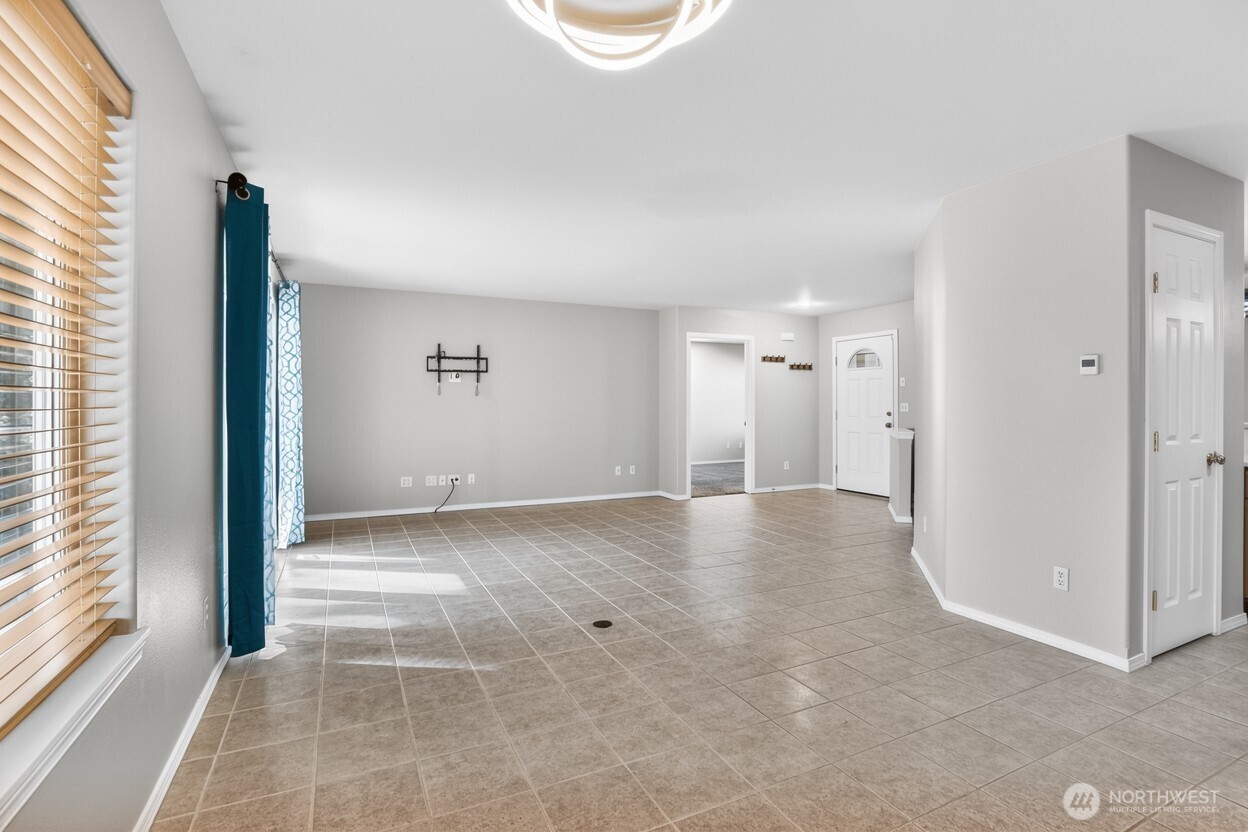 650 Skamokawa Court SE, Ocean Shores, WA 98569