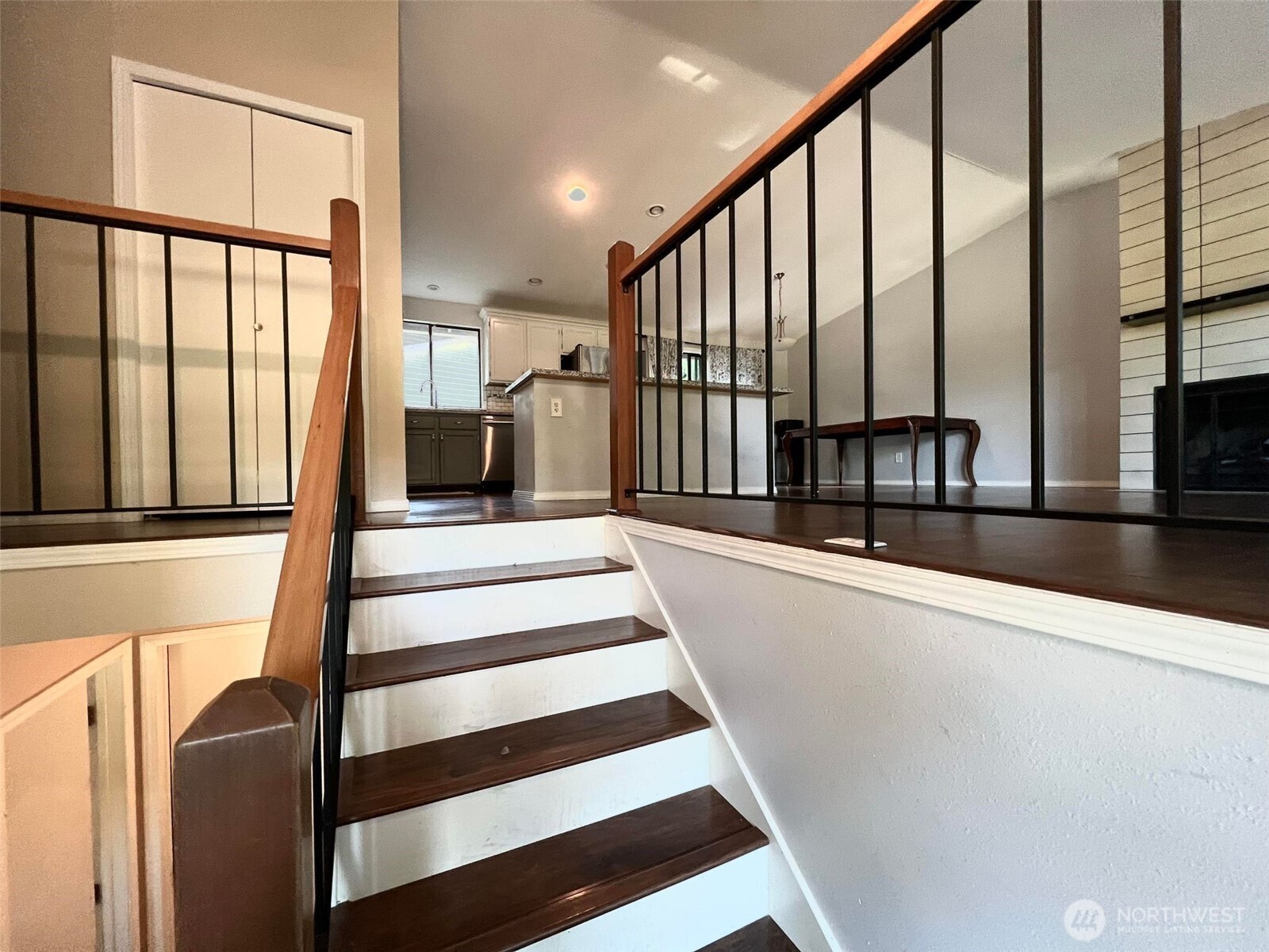 156 S 358th Street , Federal Way, WA 98003