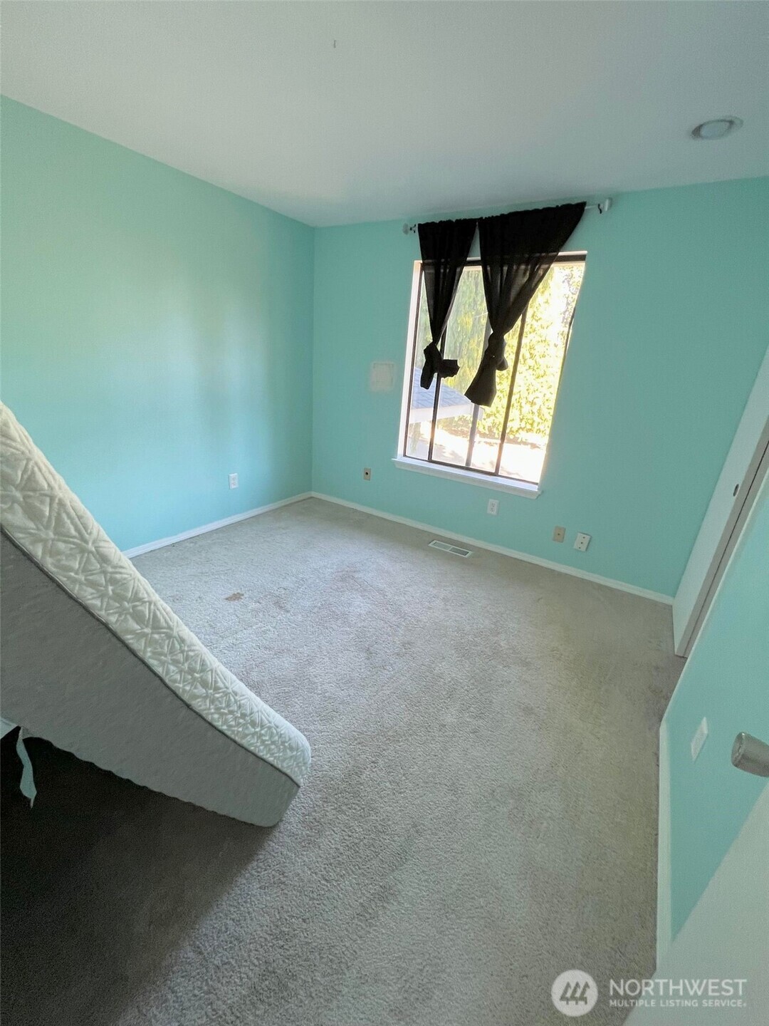 156 S 358th Street , Federal Way, WA 98003