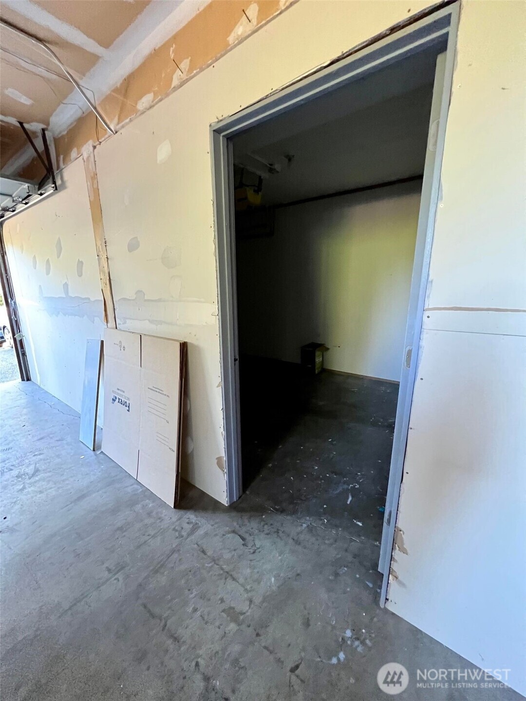 156 S 358th Street , Federal Way, WA 98003