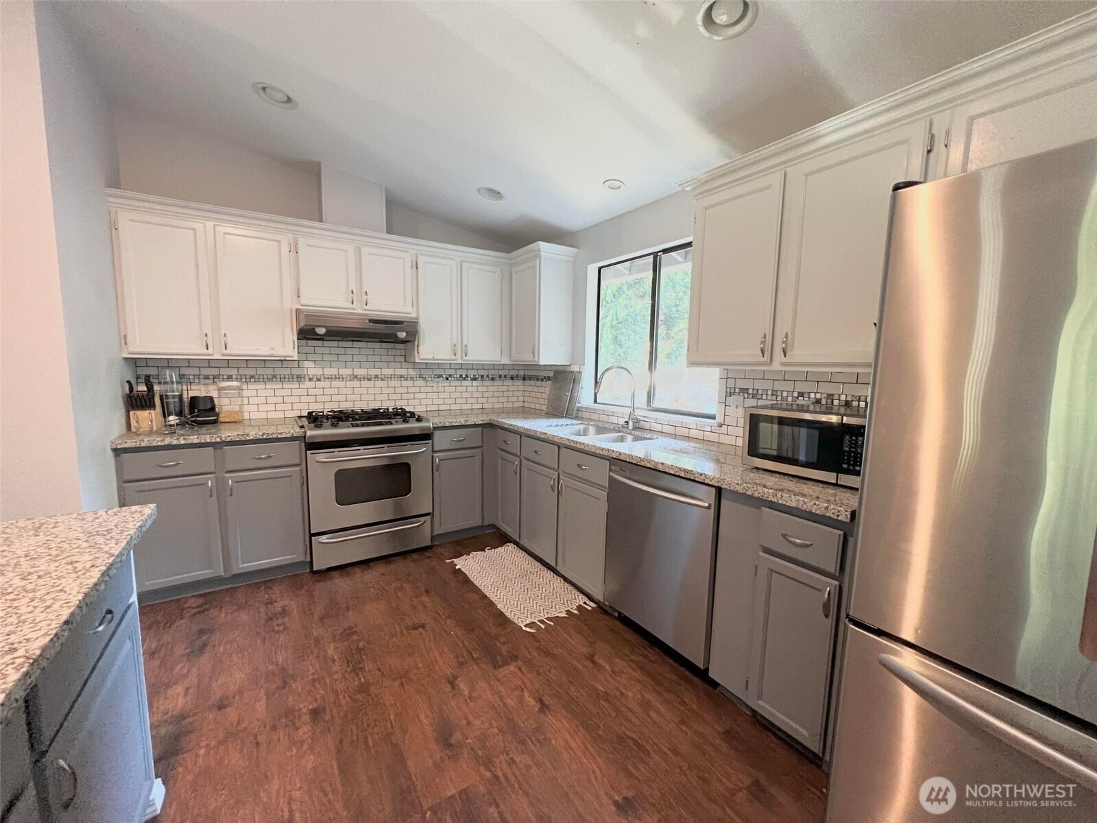 156 S 358th Street , Federal Way, WA 98003