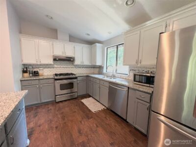 156 S 358th Street , Federal Way, WA 98003 - Photo 8