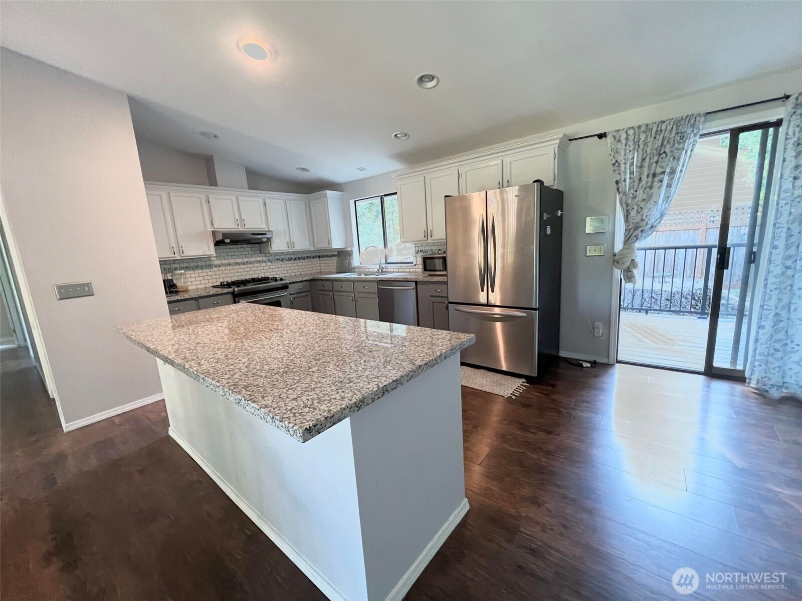 156 S 358th Street , Federal Way, WA 98003