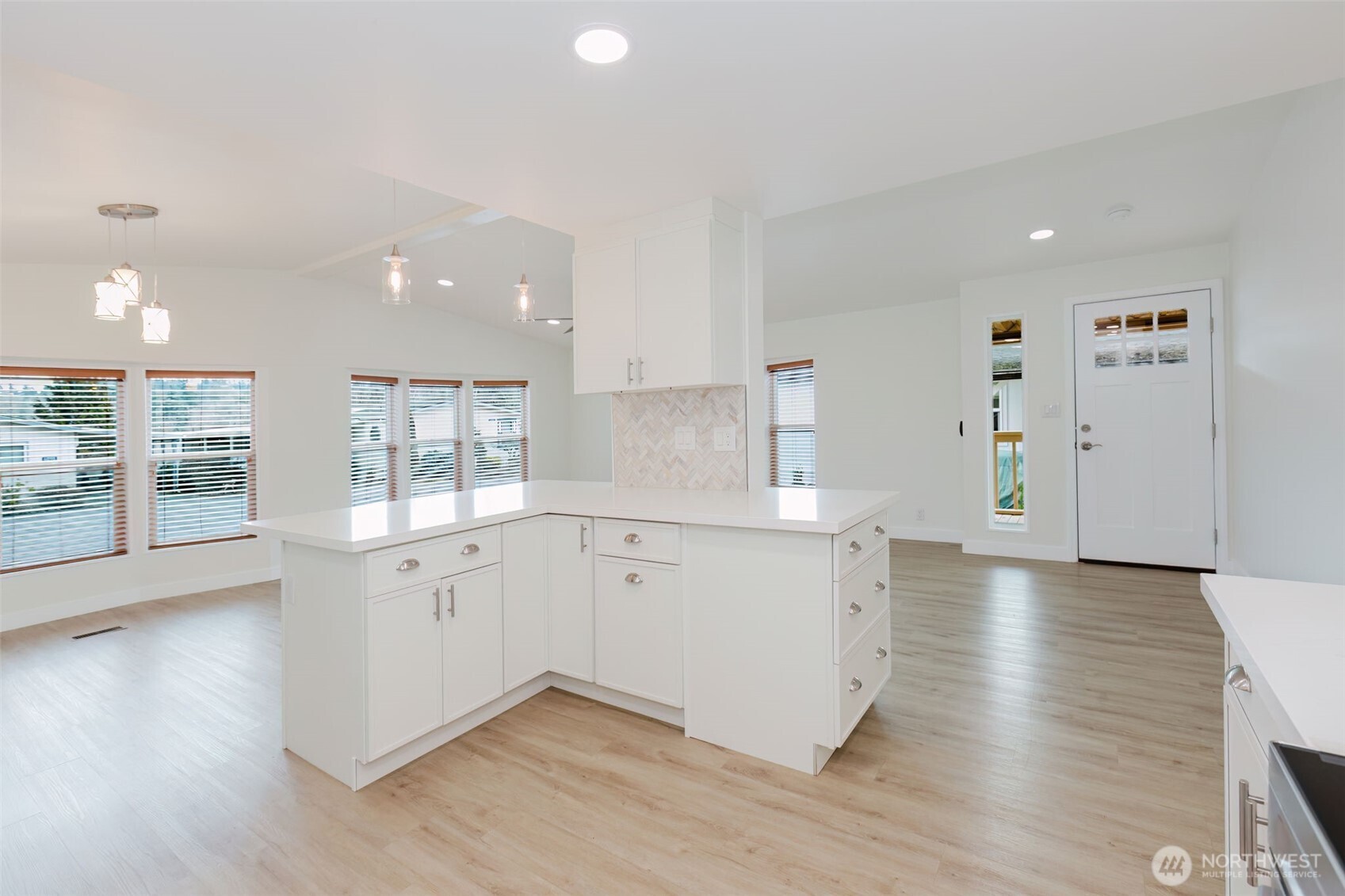 6897 Capricorn Lane NE, Bremerton, WA 98311