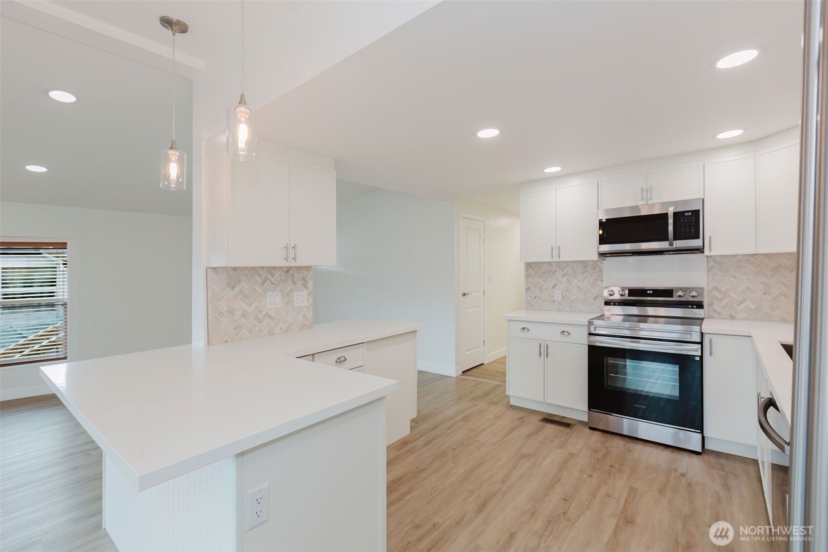 6897 Capricorn Lane NE, Bremerton, WA 98311