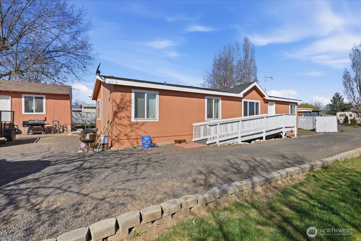153 NW Quincy Place , Soap Lake, WA 98851