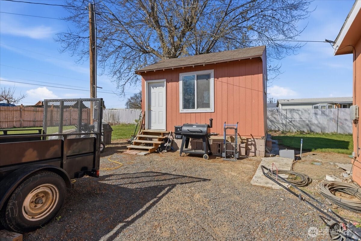 153 NW Quincy Place , Soap Lake, WA 98851