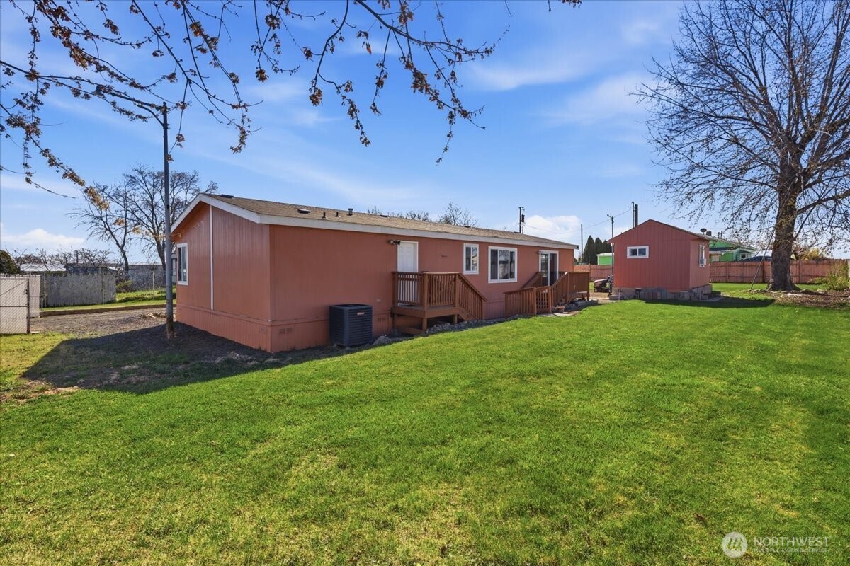 153 NW Quincy Place , Soap Lake, WA 98851